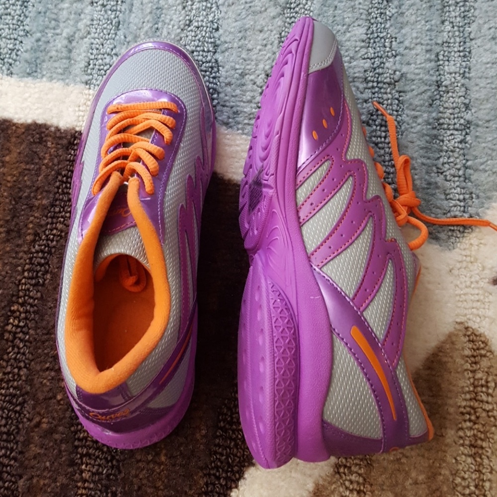 Shoes - Picture 2 of 2